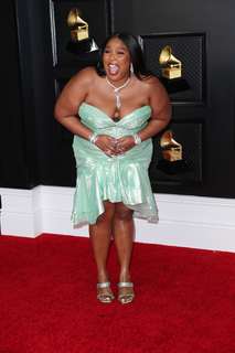 Lizzo feet photo thumbnail