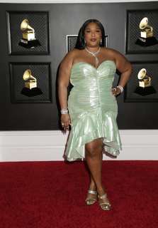 Lizzo feet photo thumbnail