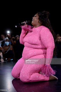 Lizzo feet photo thumbnail