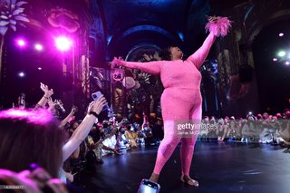 Lizzo feet photo thumbnail