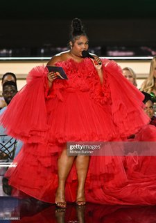 Lizzo feet photo thumbnail