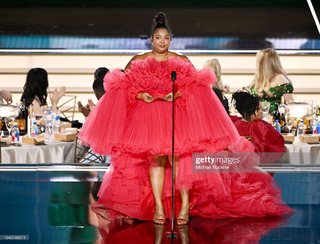 Lizzo feet photo thumbnail