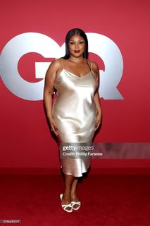 Lizzo feet photo thumbnail