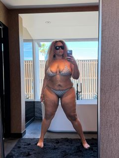 Lizzo feet photo 10