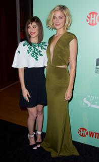 Lizzy Caplan feet photo thumbnail