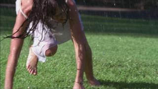 Lizzy Caplan feet photo thumbnail