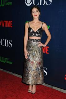 Lizzy Caplan feet photo thumbnail