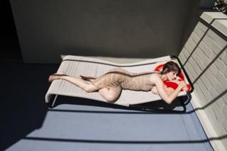 Lizzy Caplan feet photo thumbnail