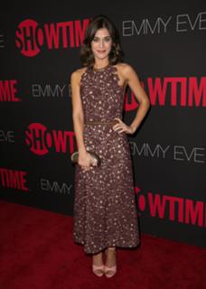 Lizzy Caplan feet photo thumbnail