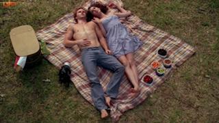 Lizzy Caplan feet photo thumbnail