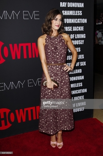 Lizzy Caplan feet photo thumbnail
