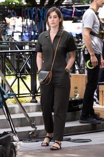 Lizzy Caplan feet photo thumbnail