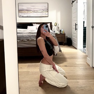 Lizzy Capri feet photo 20