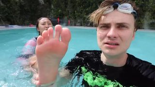 Lizzy Capri feet photo 1
