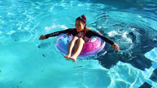 Lizzy Capri feet photo 7