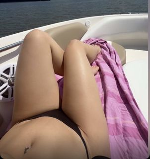 Lizzy Wurst feet photo 18