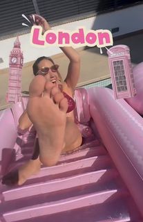 Lluna Clark feet photo 17