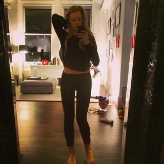Lo Bosworth feet photo 8
