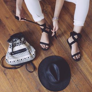 Lo Bosworth feet photo 16