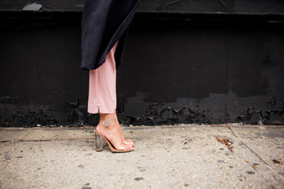 Lo Bosworth feet photo 17