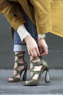 Lo Bosworth feet photo 16
