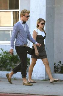 Lo Bosworth feet photo 13