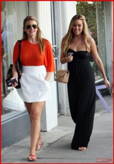 Lo Bosworth feet photo 2