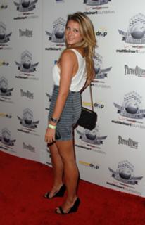 Lo Bosworth feet photo 9