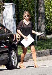 Lo Bosworth feet photo 2