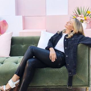 Lo Bosworth feet photo 4