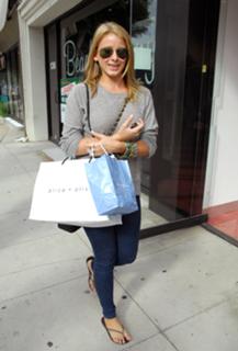 Lo Bosworth feet photo 2