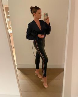 Lo Bosworth feet photo 3