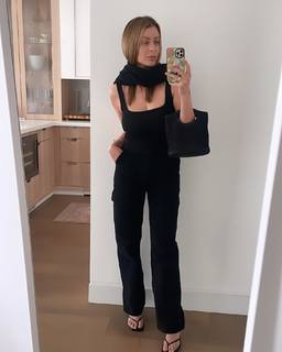 Lo Bosworth feet photo 12