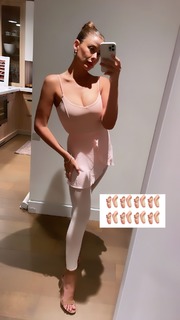 Lo Bosworth feet photo 19