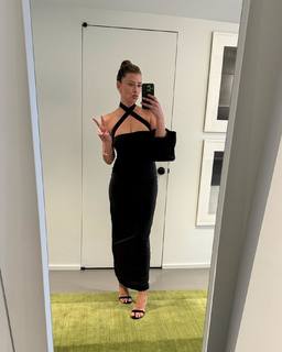 Lo Bosworth feet photo 15