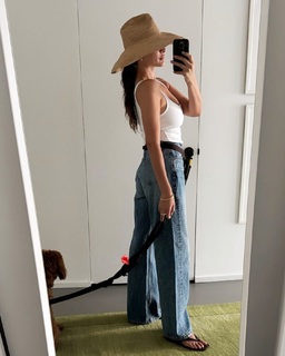 Lo Bosworth feet photo 12