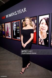Lo Bosworth feet photo 4