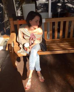 Loan Chabanol feet photo 12
