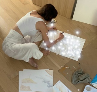 Loan Chabanol feet photo 14