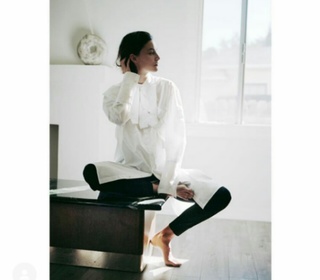 Loan Chabanol feet photo 2