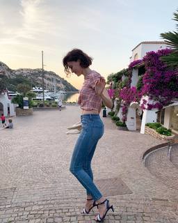 Loan Chabanol feet photo 4