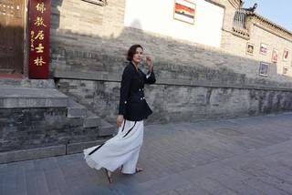 Loan Chabanol feet photo 2