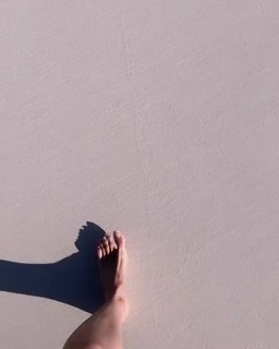 Loan Chabanol feet photo 15