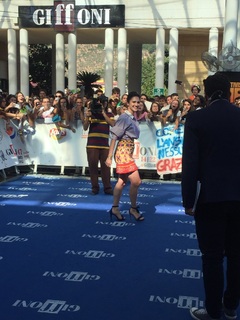 Lodovica Comello feet photo thumbnail