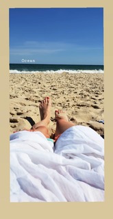 Lodovica Comello feet photo thumbnail