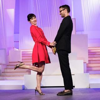 Lodovica Comello feet photo thumbnail