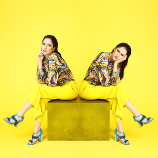 Lodovica Comello feet photo thumbnail