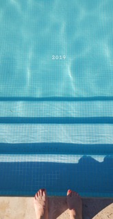 Lodovica Comello feet photo thumbnail