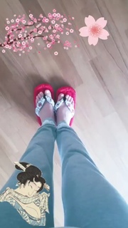 Lodovica Comello feet photo thumbnail