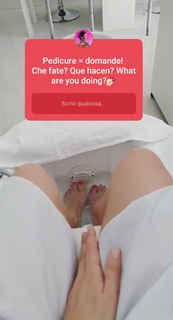 Lodovica Comello feet photo thumbnail